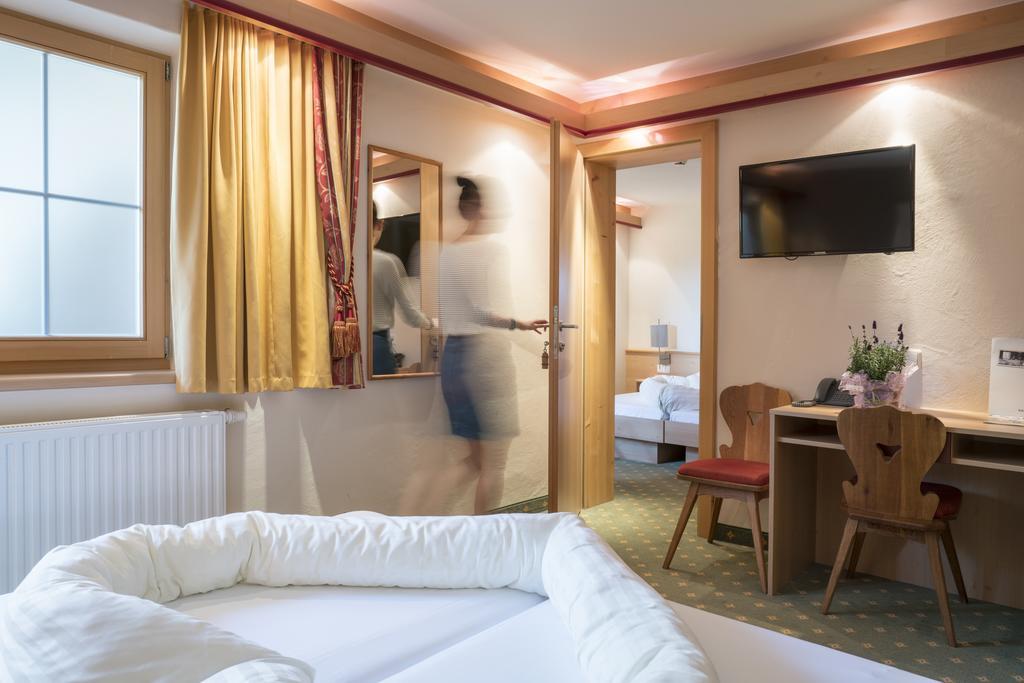 Hotel Mariasteinerhof Bagian luar foto