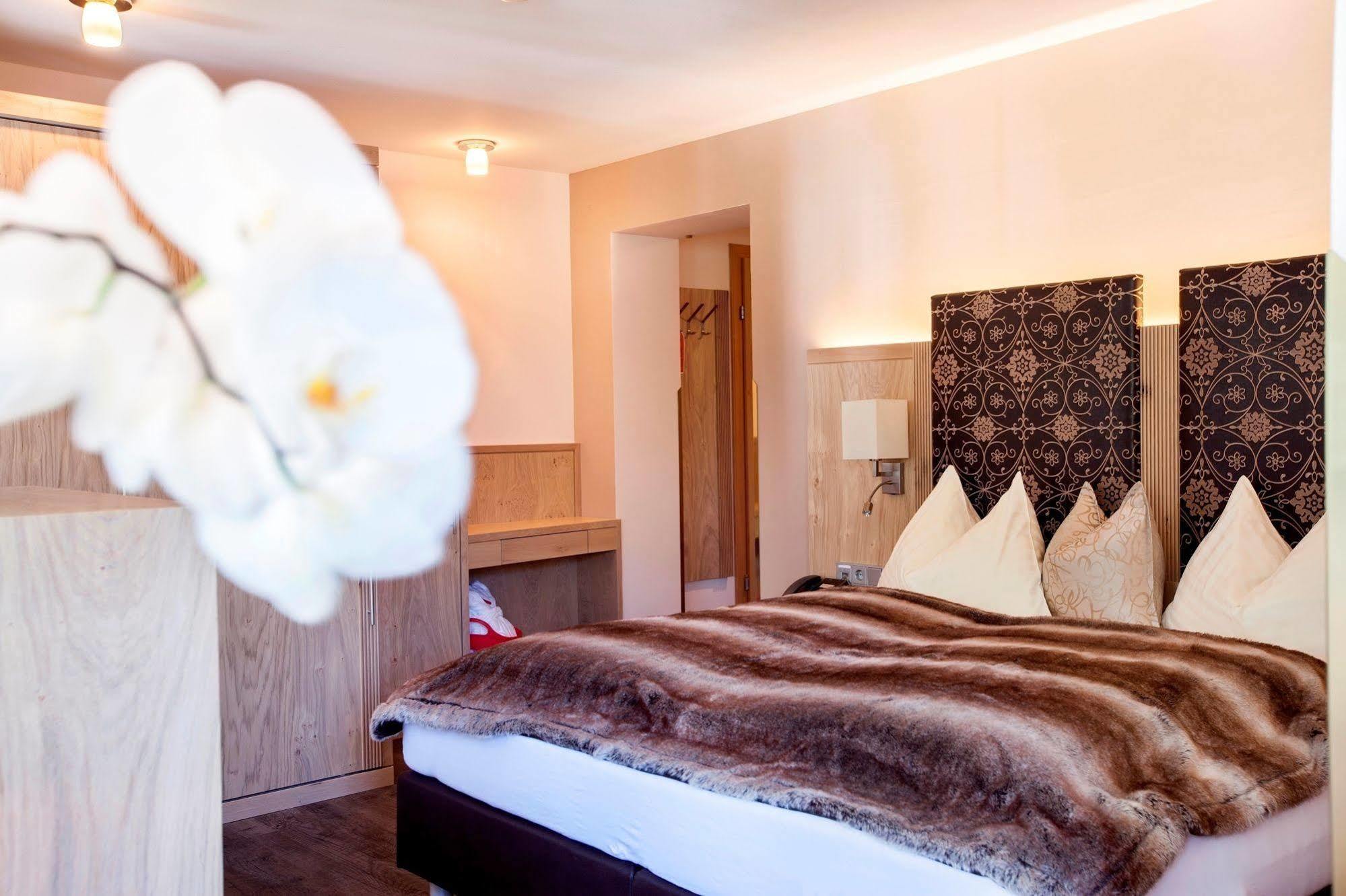 Hotel Mariasteinerhof Bagian luar foto